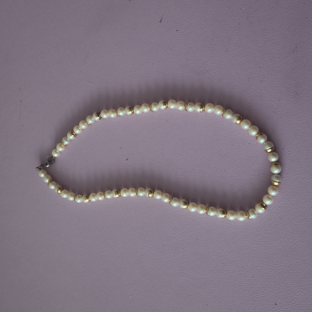 Pearl and gold choker necklace